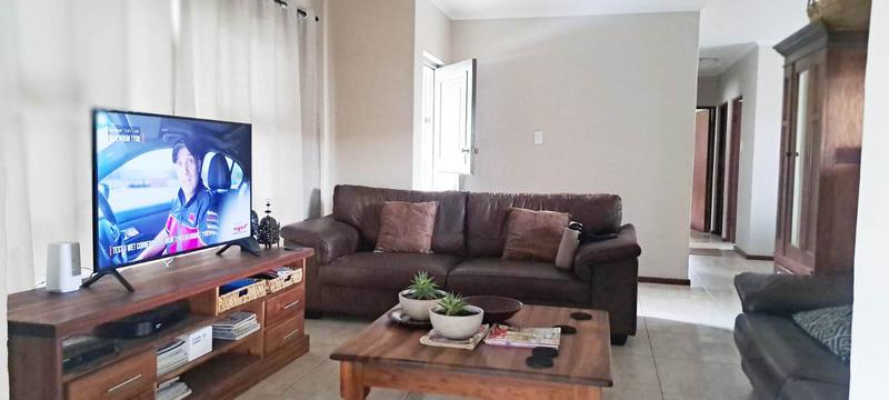 3 Bedroom Property for Sale in Denneoord Western Cape